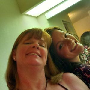 Meet your Posher, Teania